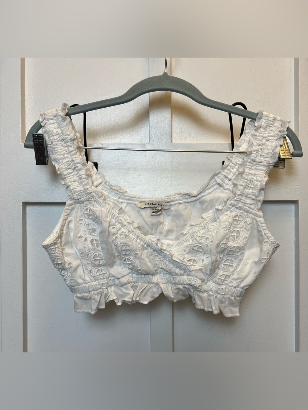 American Eagle Sz XS White Ruffle Tank Crop Top Cutouts Boho Summer Fairy Strech